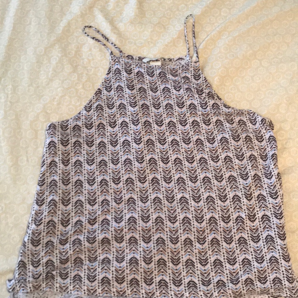 a nice, summery piece with geometric shapes.